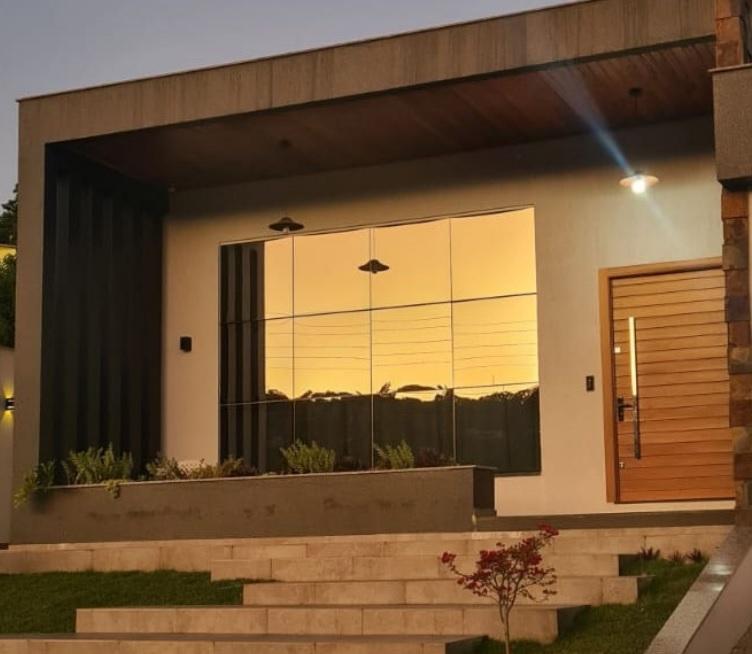 Vidro é presença marcante na construção civil