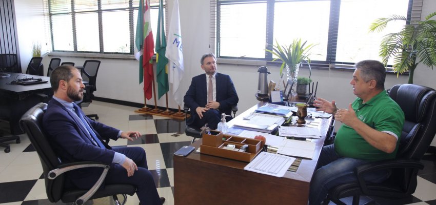 Prefeitura celebra acordos de cooperação com a Polícia Federal para atendimento de imigrantes