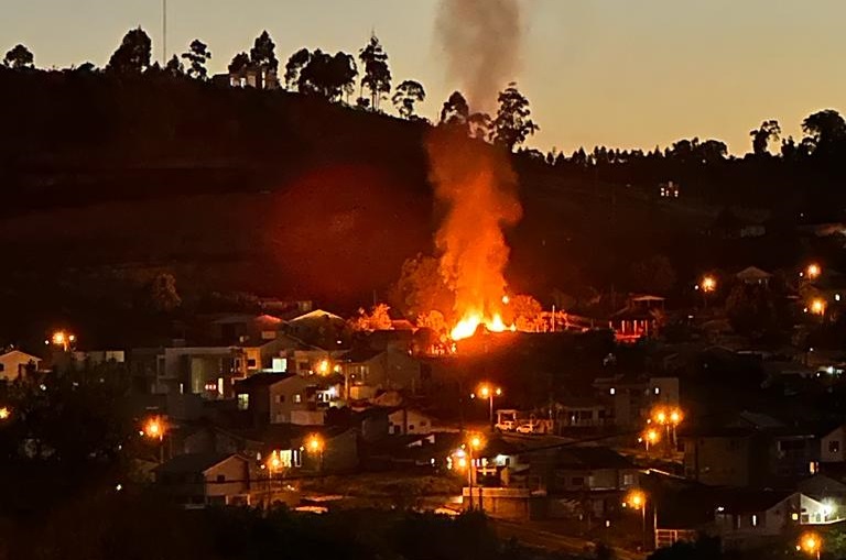 Incêndio em residência em Palmitos