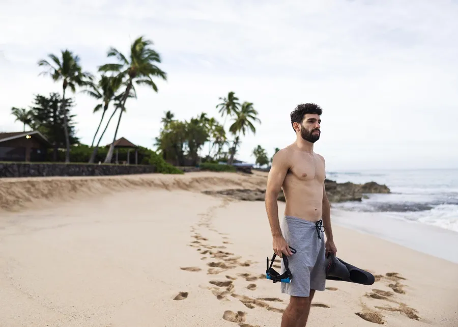 Moda masculina: como escolher roupas leves para clima quente?