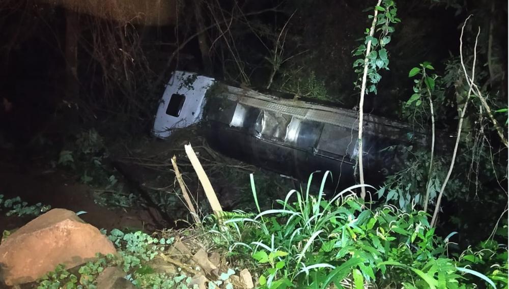 Acidente envolvendo caminhão de transporte de leite é registrado no interior de Quilombo